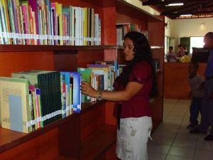 Die Bibliothek der Fundação Asas